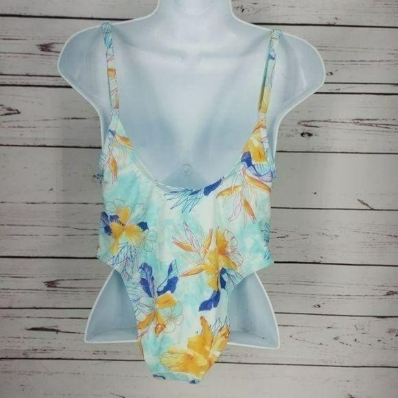 XHilaration Woman's Powder Blue Floral One Piece SwimSuit Size Medium - Picture 4 of 10